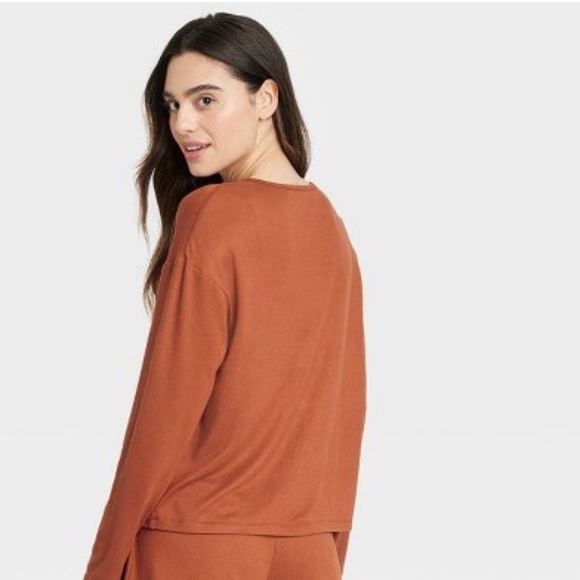 NWT Woman’s Cozy Valve Pajama Top by Stars Above - Picture 2 of 7